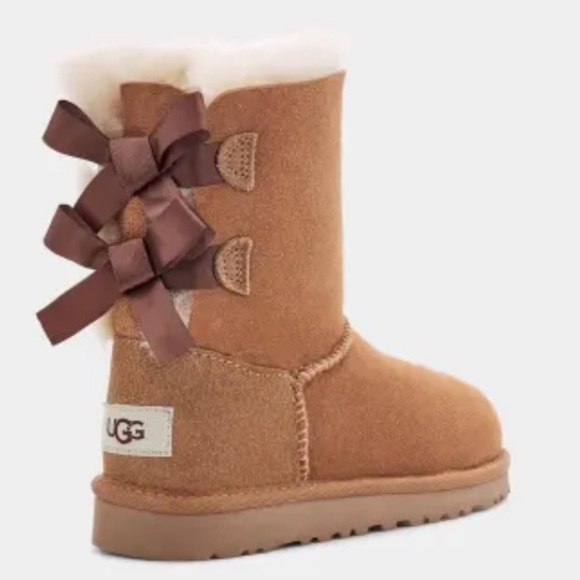 UGG Shoes - Ugg Bailey Bow Boot Big Kids 5 Ladies 6.5 in Chestnut Brown
